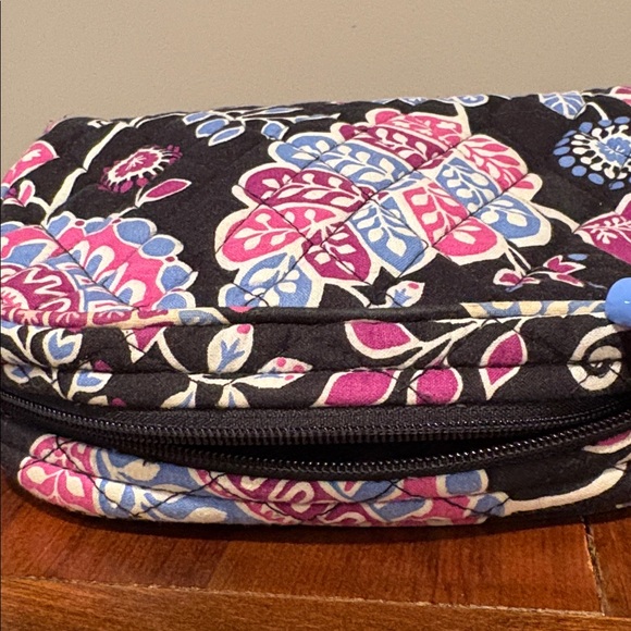 Vera Bradley Medium Cosmetic Bag Alpine Floral - Picture 11 of 12